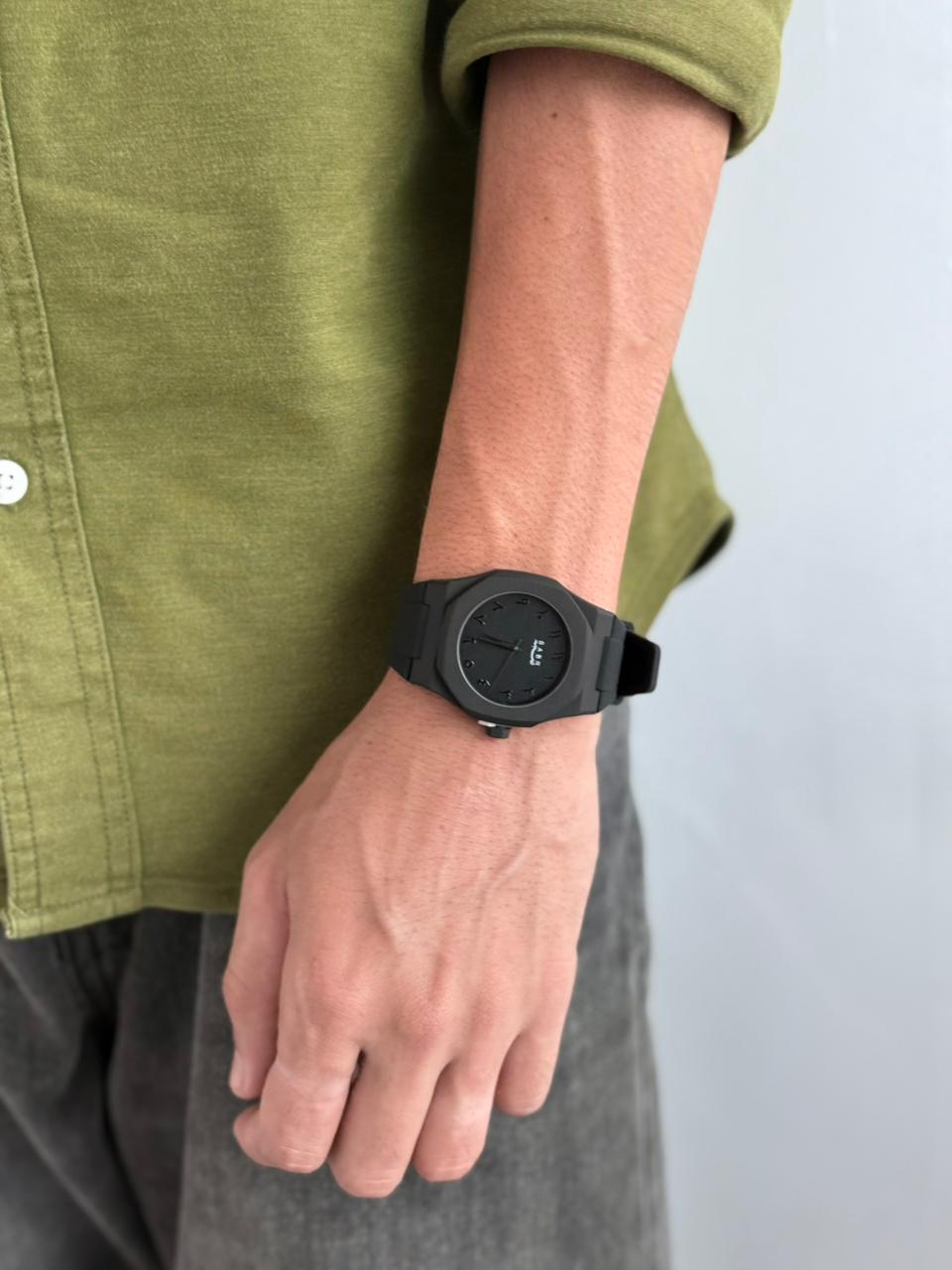 SABR Arabic Edition – Premium Unisex Luxury Watch
