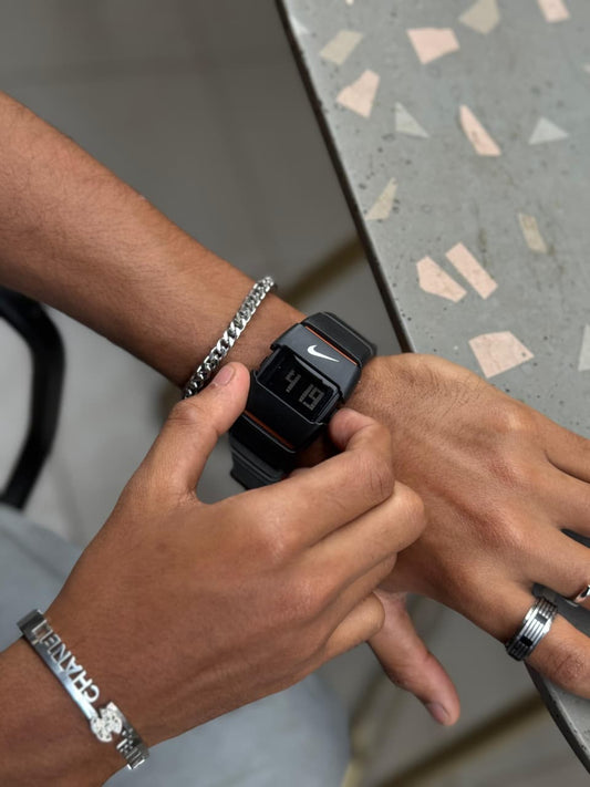 NIKE Fiber Edition – Premium Unisex Digital Sports Watch